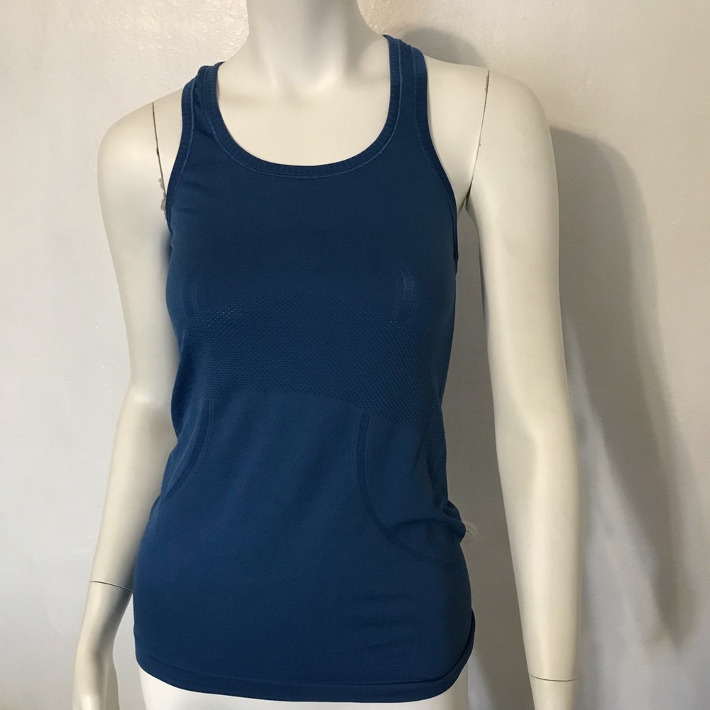 Lululemon top